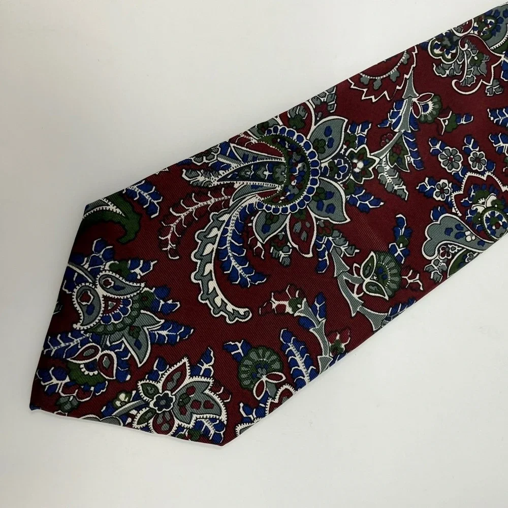 Brooks Brothers Burgundy Paisley Floral Mens Silk Tie Hand Made USA
